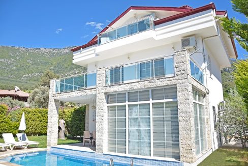 celay hotel villa