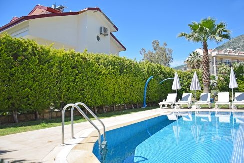 celay hotel villa.jpg1