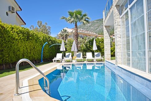 celay hotel villa.jpg2