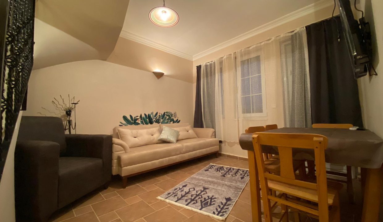palm grove apartment.jpg15