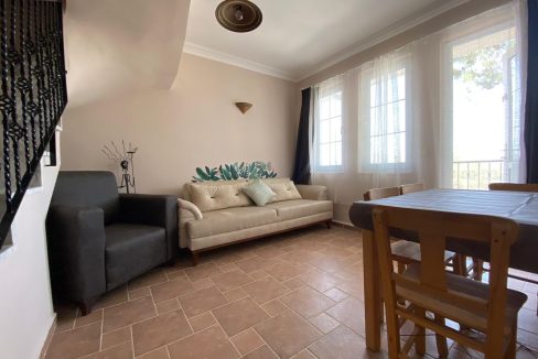 palm grove apartment.jpg5