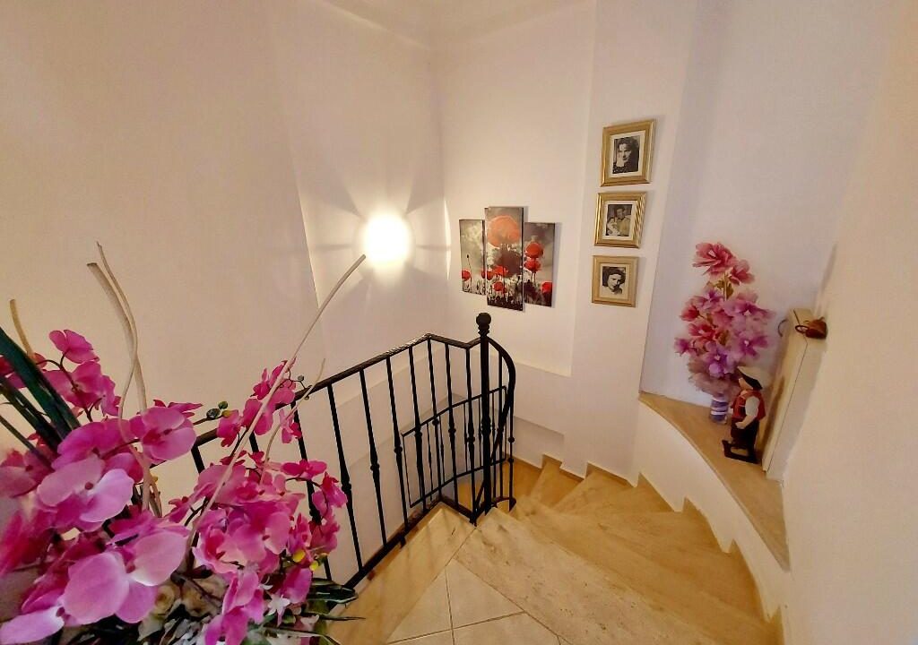 lesley villa new photos.jpeg23